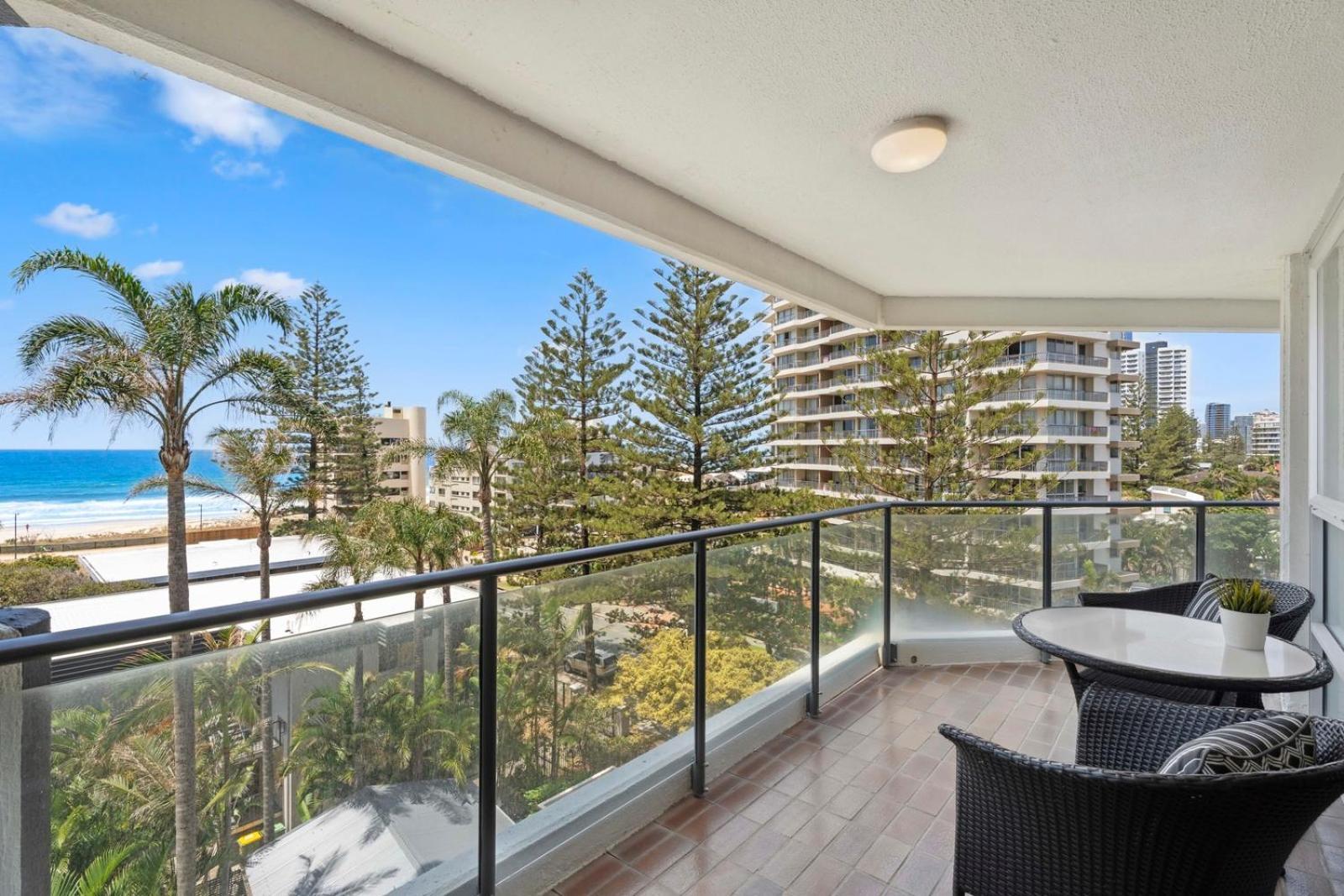 Baronnet Apartments Gold Coast Exterior photo