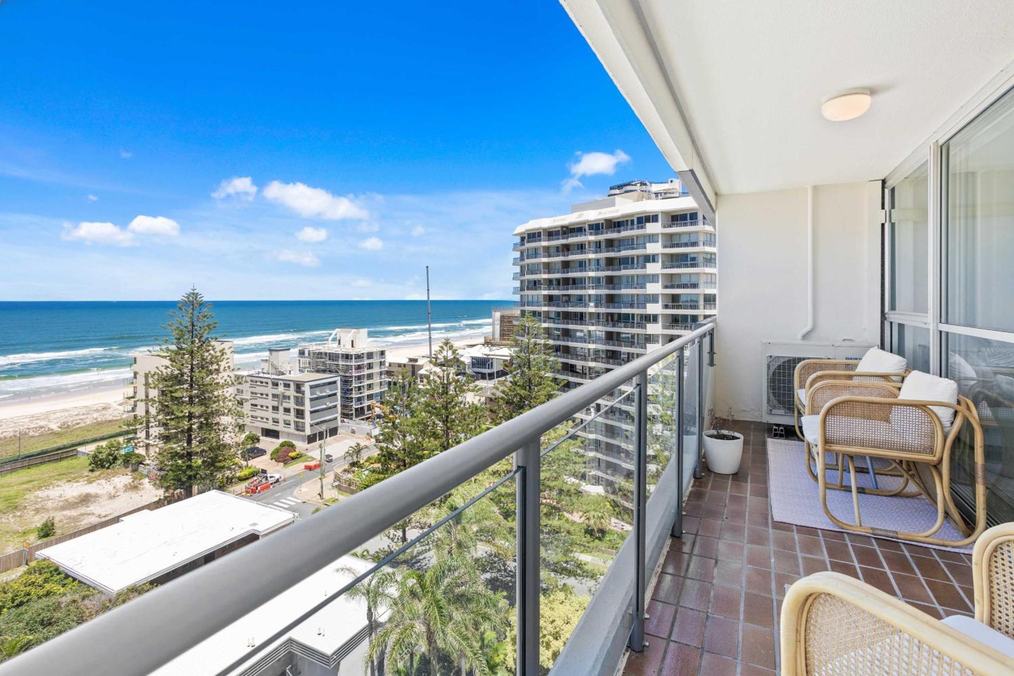 Baronnet Apartments Gold Coast Exterior photo