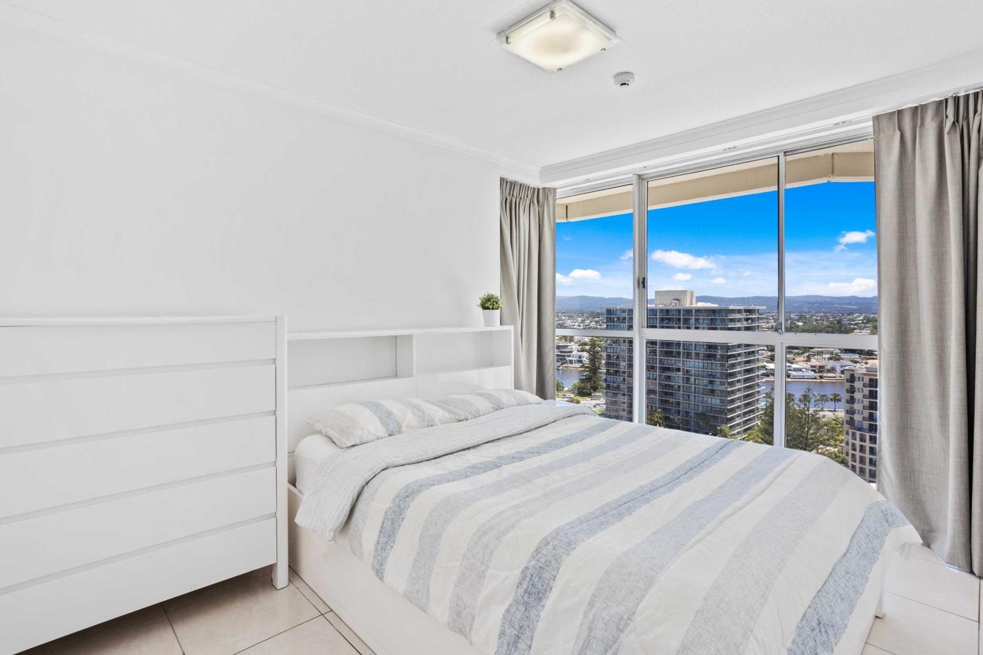 Baronnet Apartments Gold Coast Exterior photo