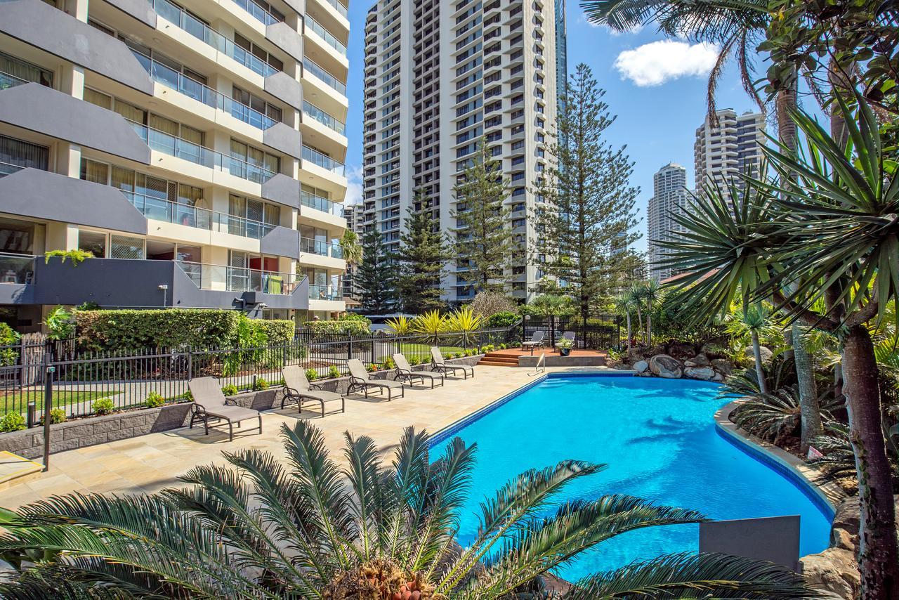 Baronnet Apartments Gold Coast Exterior photo